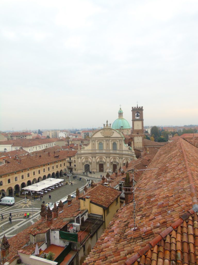 Rich results on Google's SERP when searching for "Vigevano"