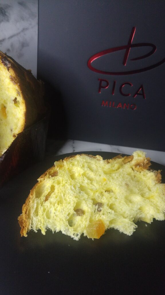 Rich results on Google's SERP when searching for "panettone milano"