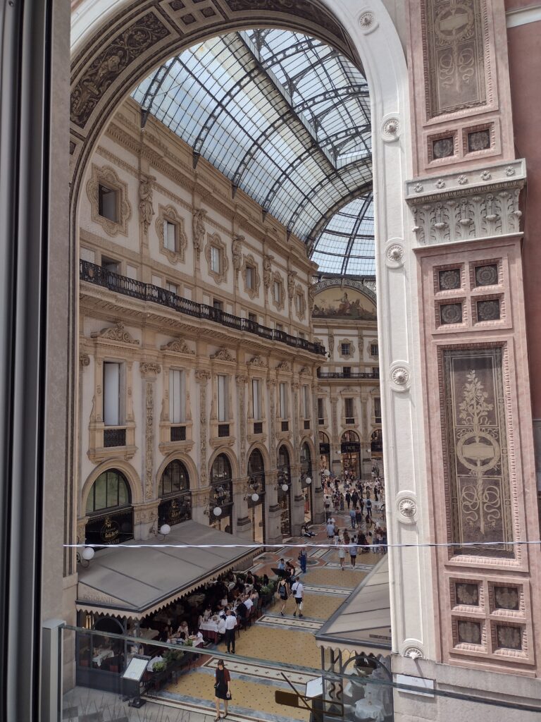 VIVERE LA MILANO BENE